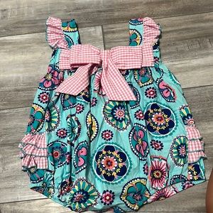 Bubble with ruffles